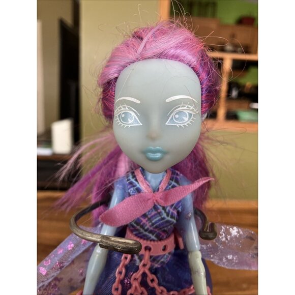 Monster High Doll - Picture 3 of 10